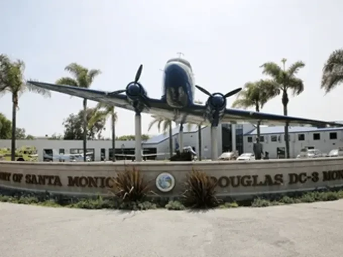 Santa Monica Municipal Airport (SMO)