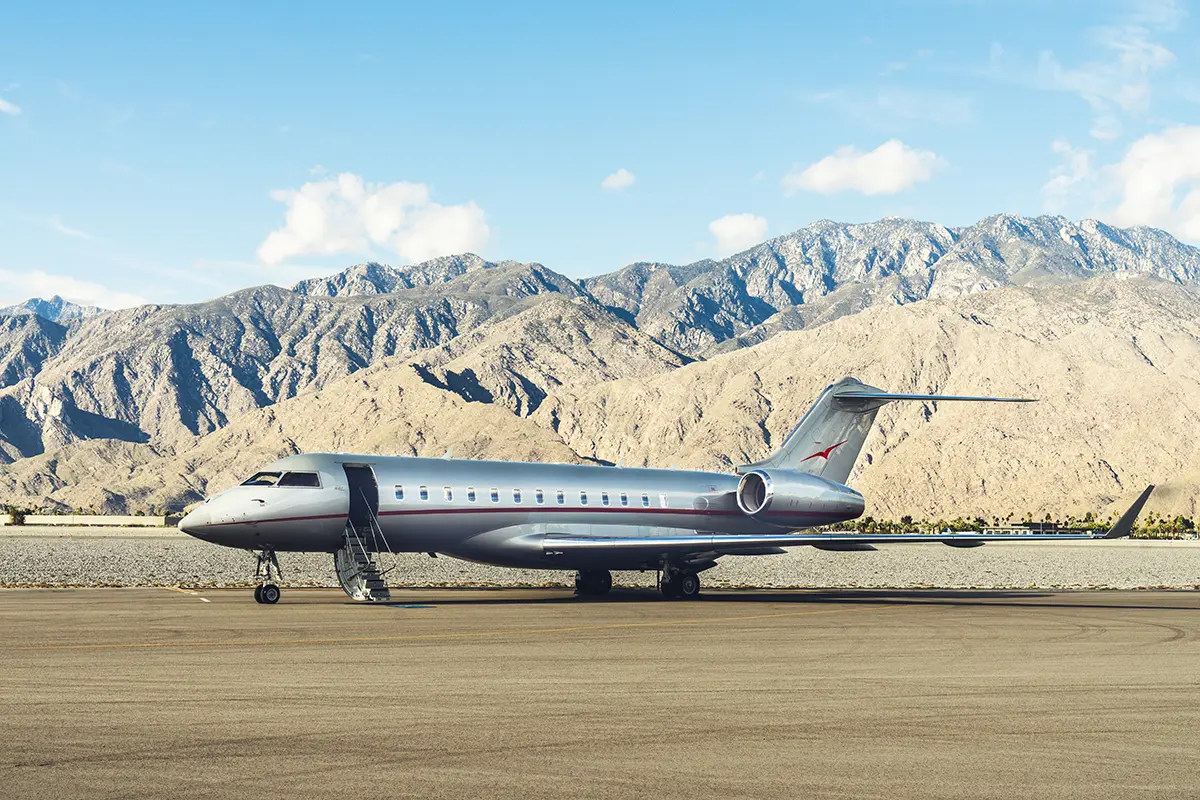 Bombardier Global 5000 exterior