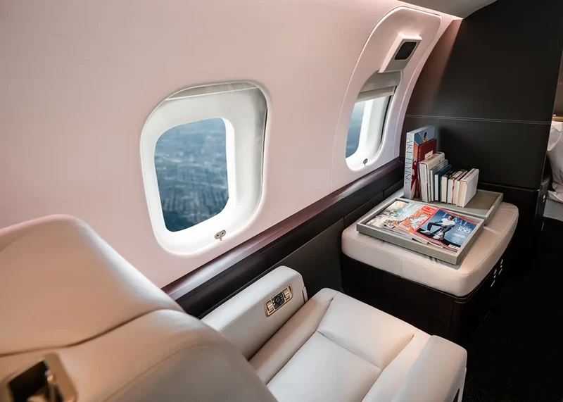 global 5000 interior shot