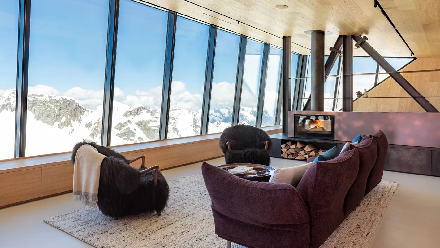 A view with Cabane Tortin and VistaJet​ 