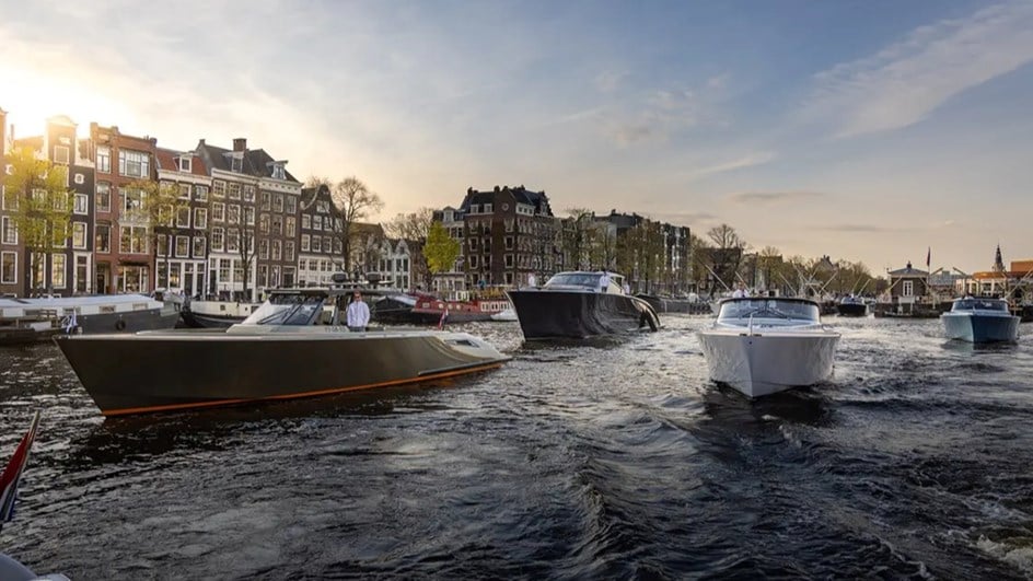 Wajer Yatche's sailing through Amsterdam 