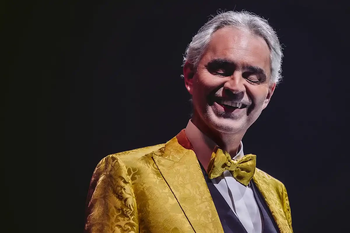 Andrea Bocelli performing